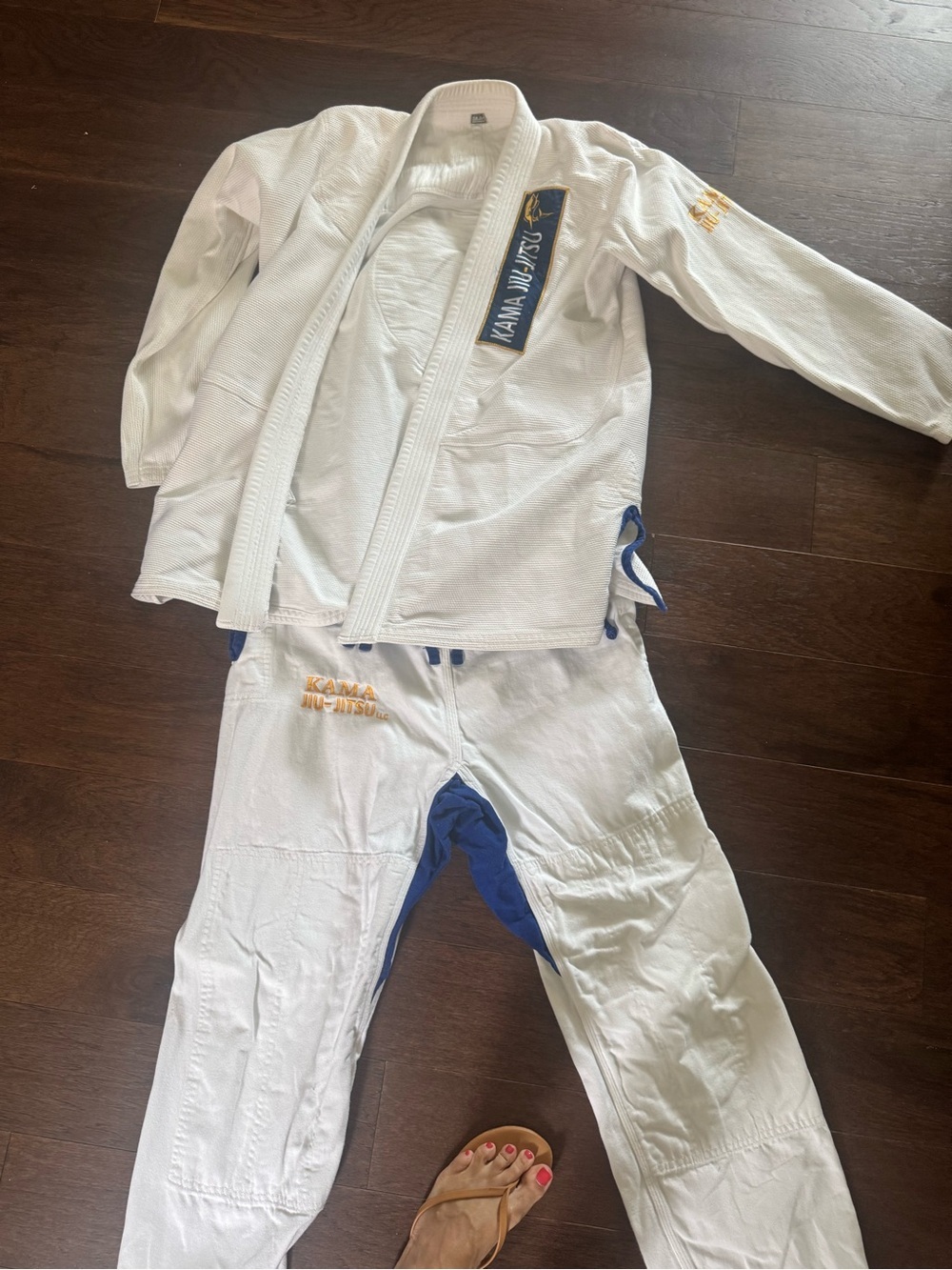 Jiu-Jitsu White Men's Gi Jacket & Pants Set fair condition flaws a2 medium